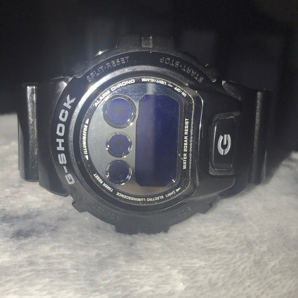 G Shock 3230 with silver face, battery needed